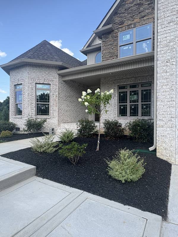 1501 Riggins Dr, Clarksville, TN 37042