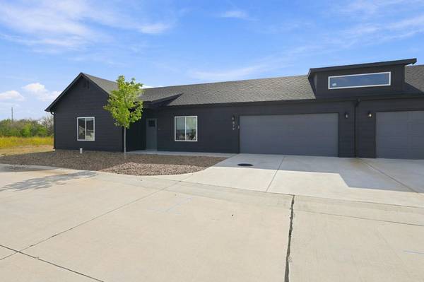 819 S Jay St, Valley Center, KS 67147-8948