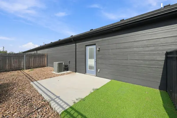 819 S Jay St, Valley Center, KS 67147-8948