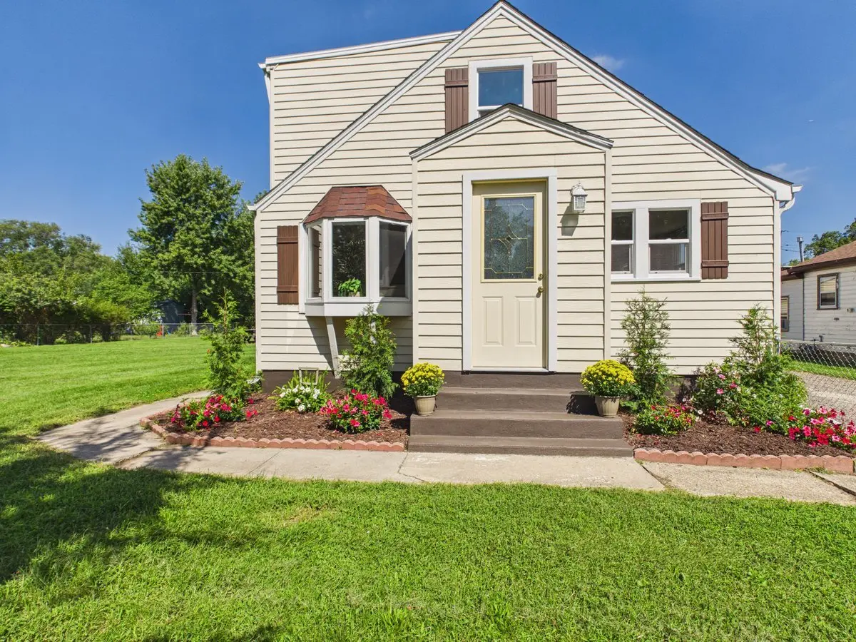 856 Marie AVE, Machesney Park, IL 61115