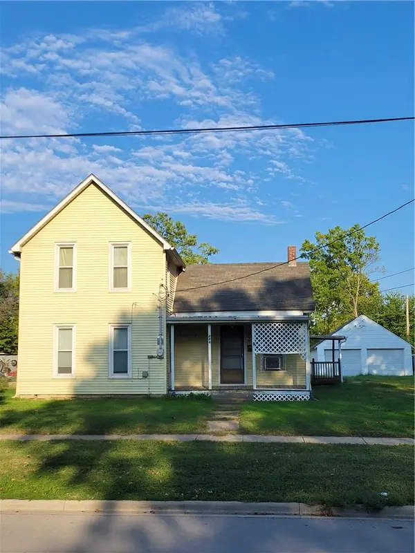 224 S Walnut ST, Olathe, KS 66061