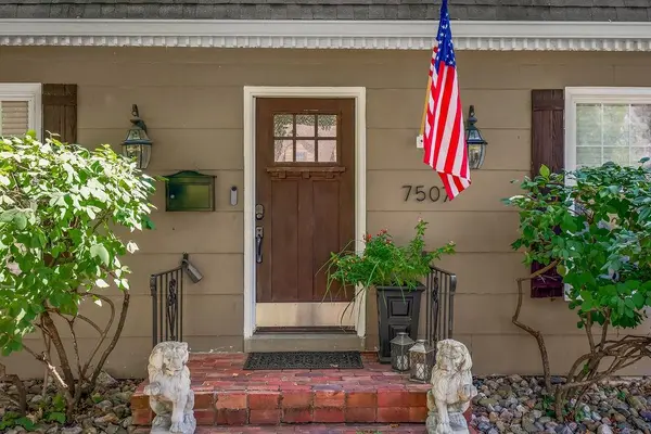 7507 Walnut ST, Kansas City, MO 64114