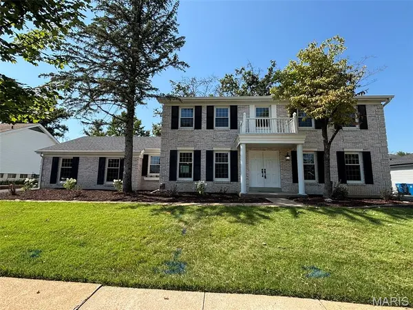 1917 Dovercliff CT, Chesterfield, MO 63017