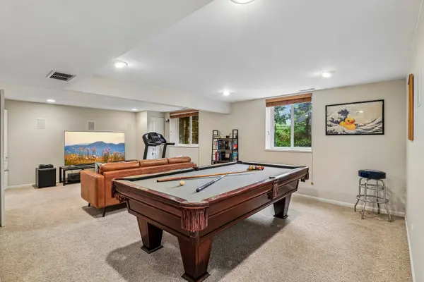 1 Waterfront CT, Algonquin, IL 60102