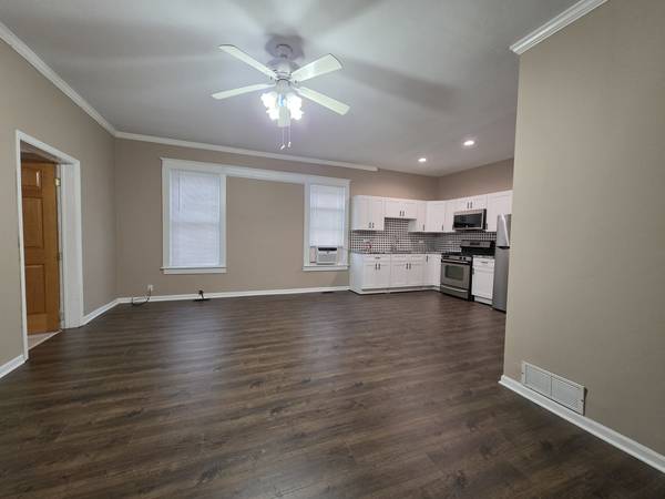214 Franklin ST #1, Waukegan, IL 60085