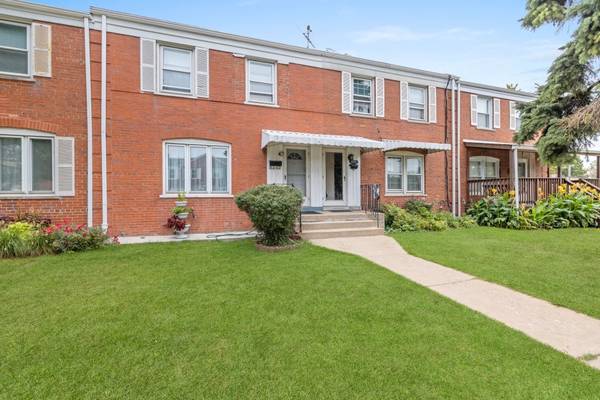 5242 W 63rd PL, Chicago, IL 60638