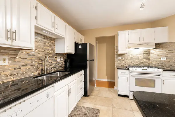 1253 Beechwood CT, Schaumburg, IL 60193
