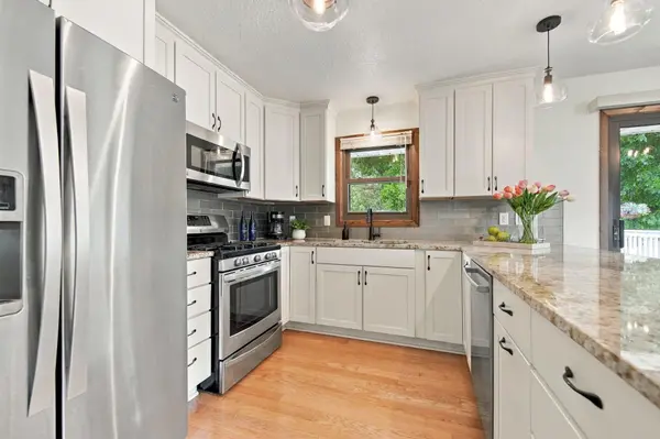 1602 Long Lake RD, New Brighton, MN 55112