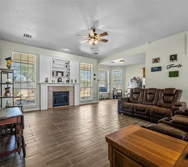 296 Prairie View DR, Elgin, OK 73538