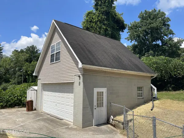 258 Old Tacora Hills Rd, Clinton, TN 37716