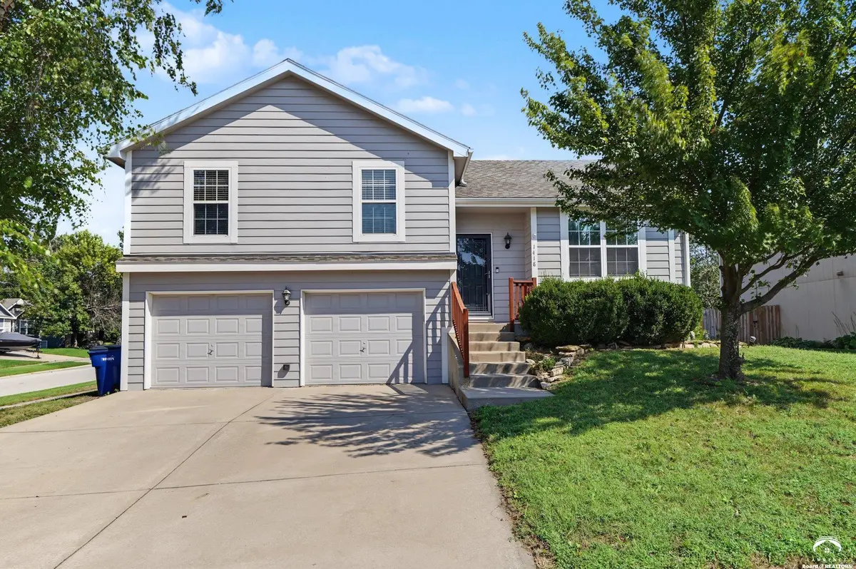 1418 Redwood DR, Eudora, KS 66025