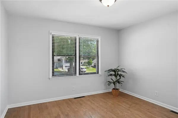3013 NE 49th TER, Kansas City, MO 64119