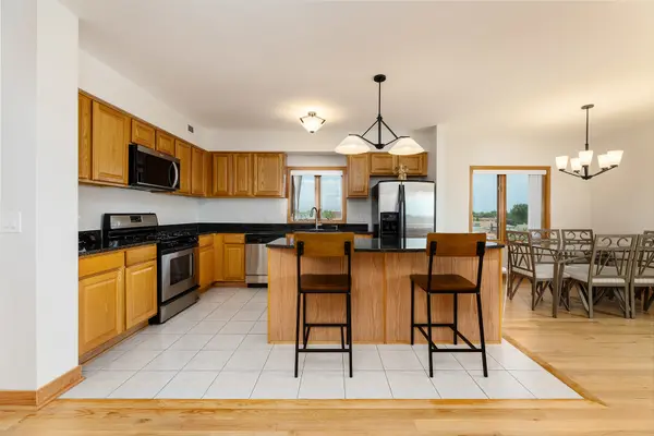 3258 N Harlem AVE #503, Chicago, IL 60634