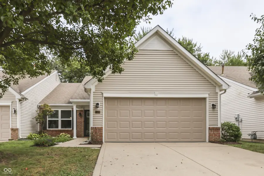 7329 Oak Knoll DR, Indianapolis, IN 46217