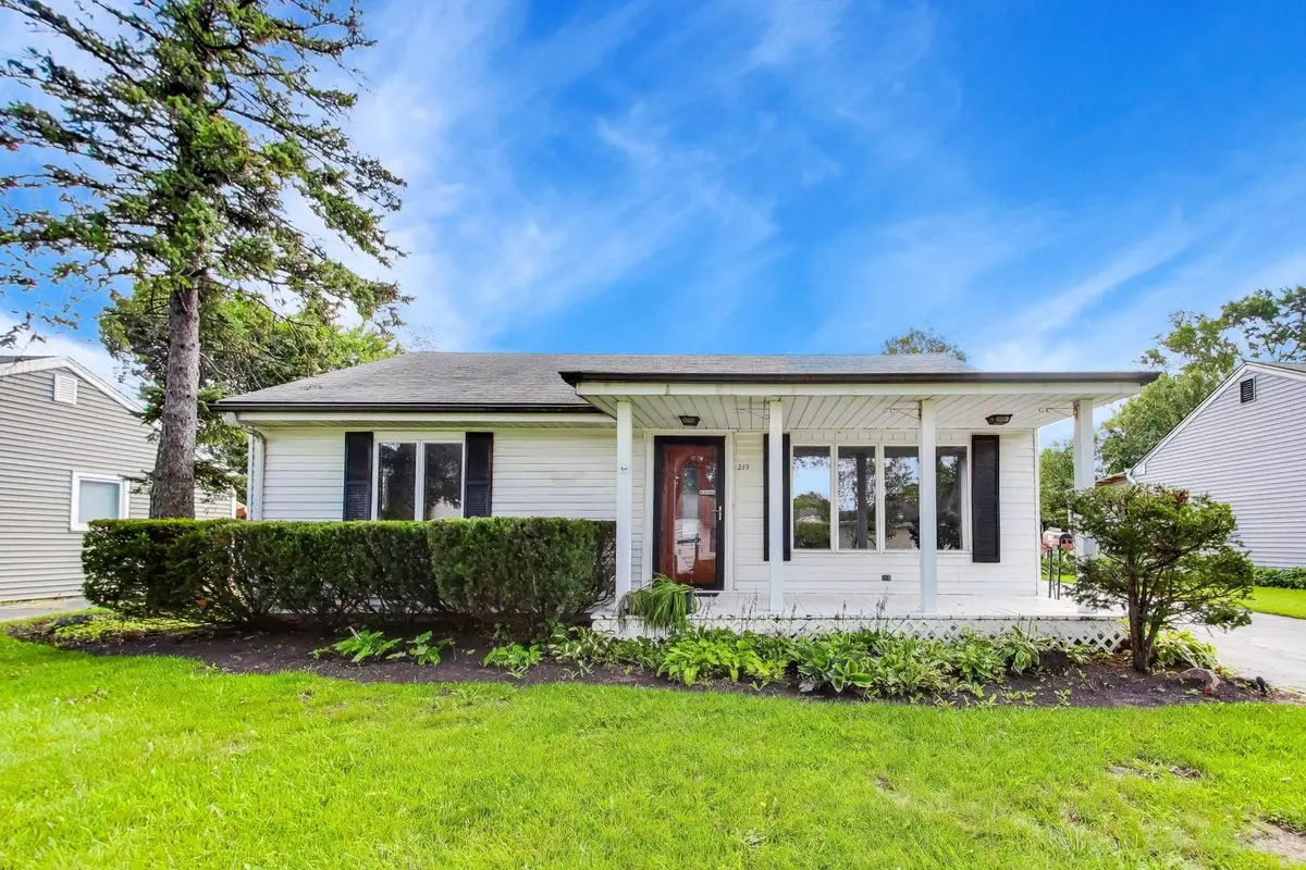 219 N William ST, Mount Prospect, IL 60056