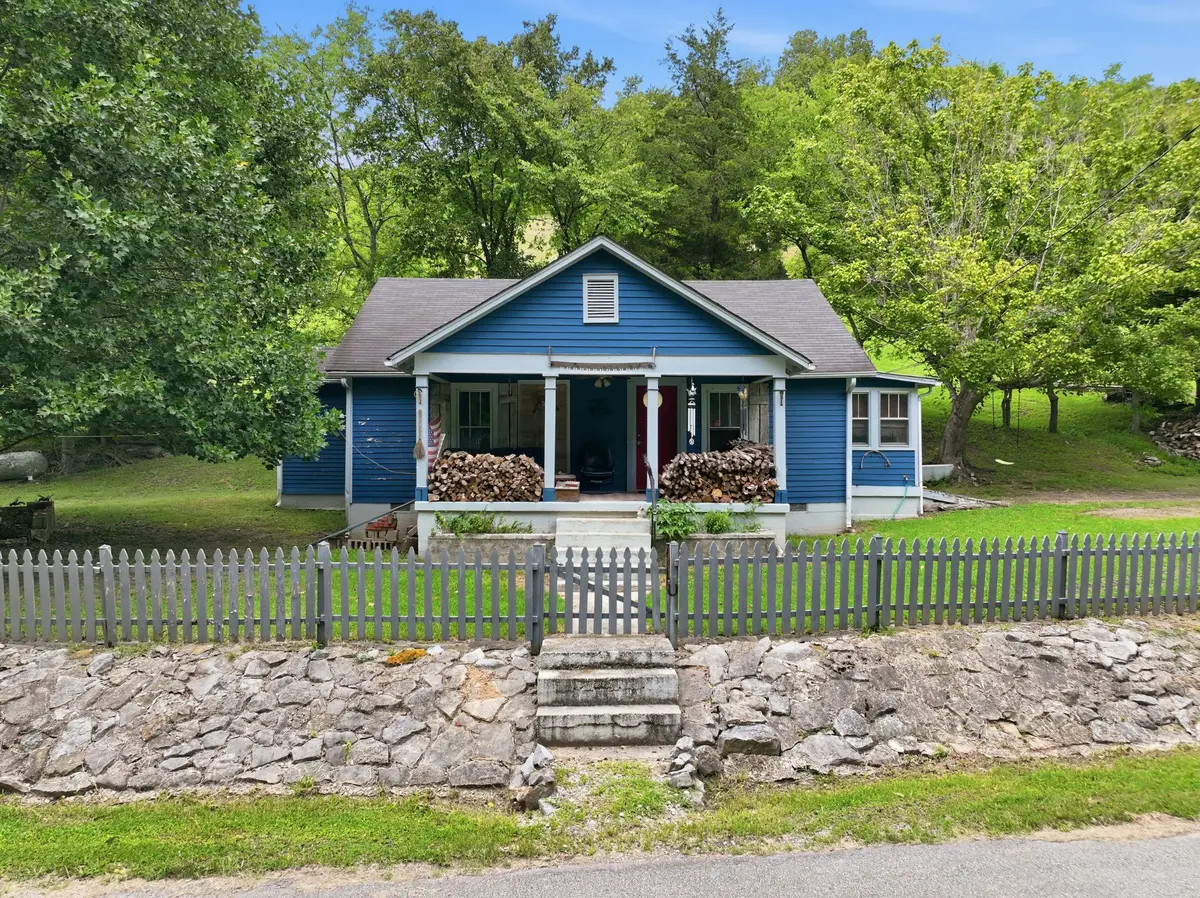 89 Conditt Hollow Rd, Elmwood, TN 38560