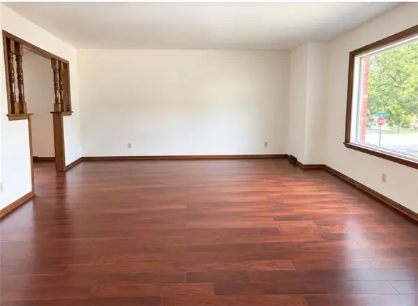 207 SE CLAREMONT ST, Lee's Summit, MO 64063