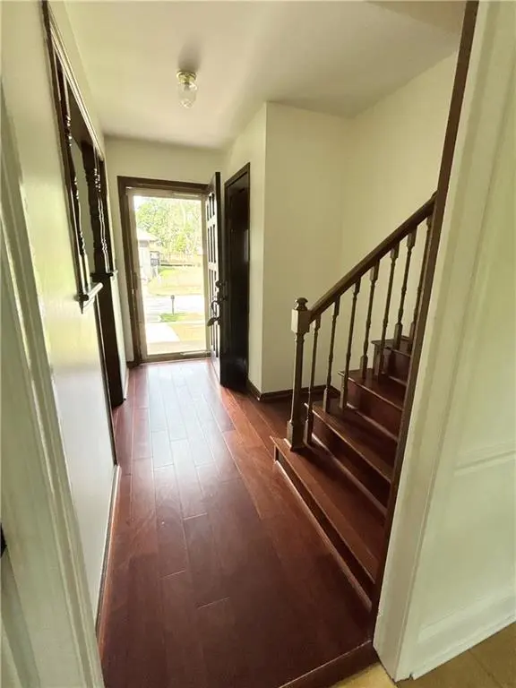 207 SE CLAREMONT ST, Lee's Summit, MO 64063