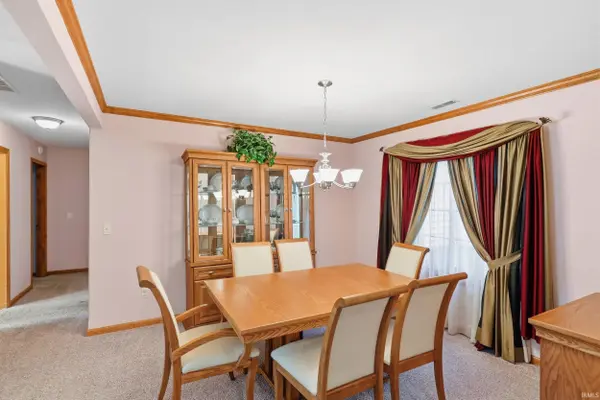2617 Sugar Tree DR, Fort Wayne, IN 46818