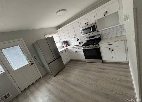 196 Westbury BLVD, Hempstead, NY 11550