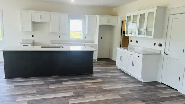 3 Ronhill RD, Yorkville, IL 60560