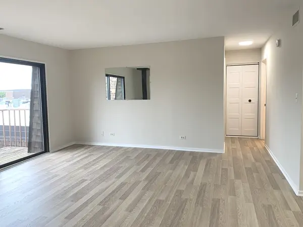 621 Tralee CT #3A, Schaumburg, IL 60193