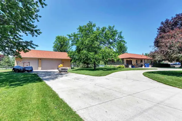 N4027 MCHUGH RD, Freedom, WI 54130