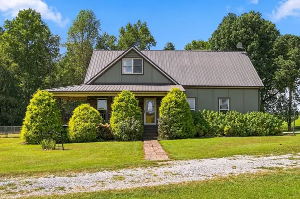 926 Post Oak Rd, Belvidere, TN 37306