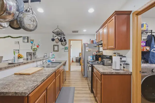 202 E 3rd St, Hillsboro, KS 67063-1103
