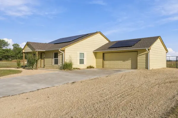 202 E 3rd St, Hillsboro, KS 67063-1103