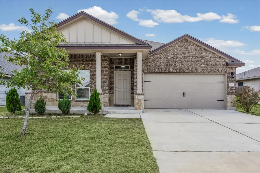 222 Reagor DR, Taylor, TX 76574
