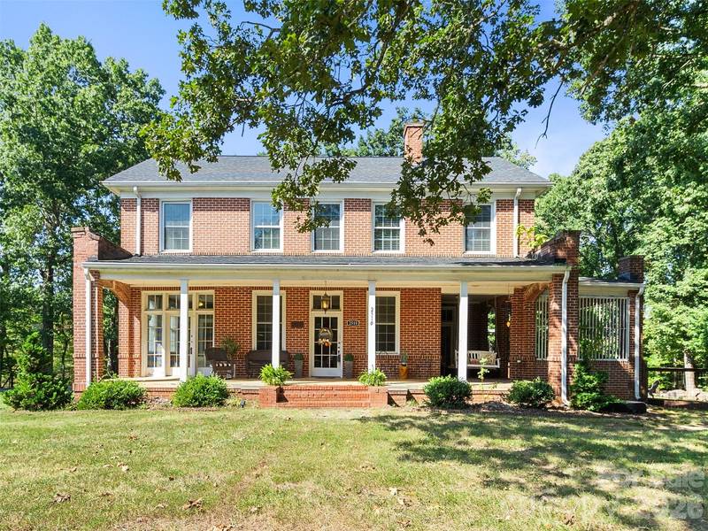 2510 Shelton AVE, Statesville, NC 28677