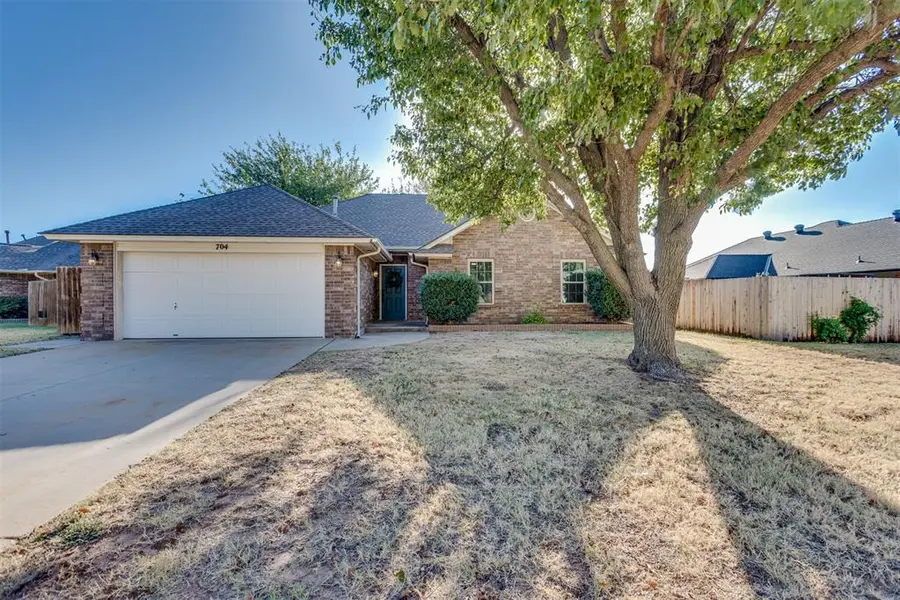 704 Gregg CT, Yukon, OK 73099