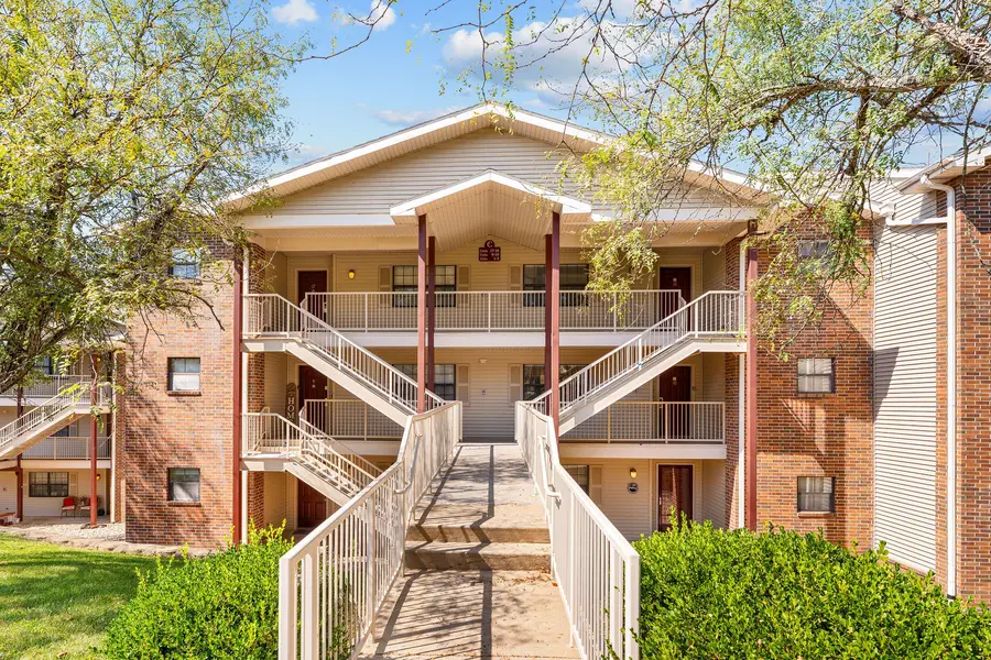 350 S Wildwood DR ## 18, Branson, MO 65616