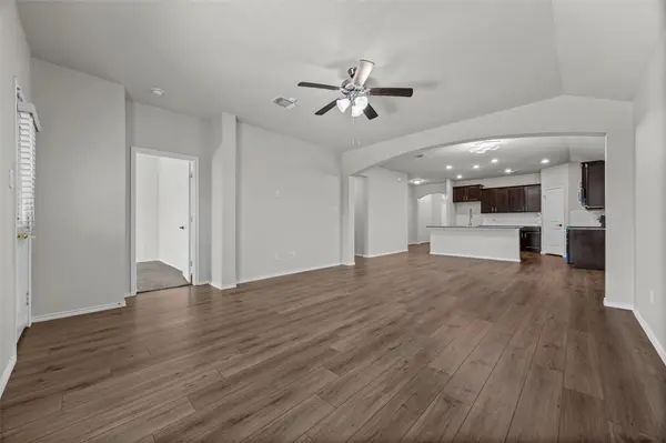 222 Reagor DR, Taylor, TX 76574