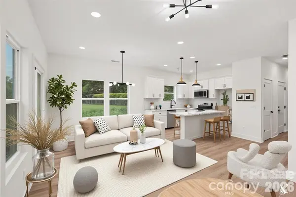 7523 Lawyers RD, Charlotte, NC 28227
