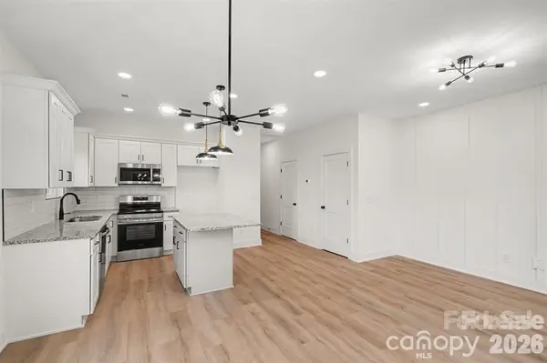 7523 Lawyers RD, Charlotte, NC 28227