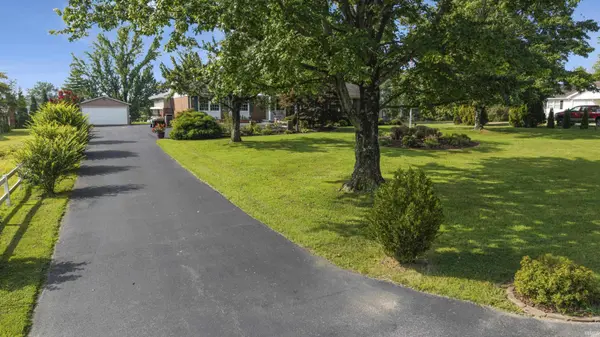 4133 Glen DR, Boonville, IN 47601