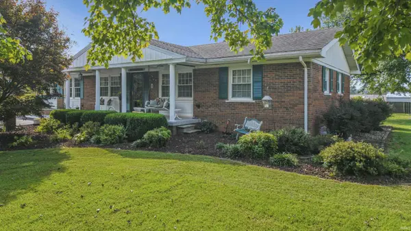 4133 Glen DR, Boonville, IN 47601