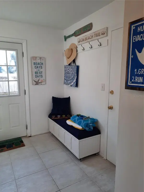 1694 JOYCE ST, Sarasota, FL 34231