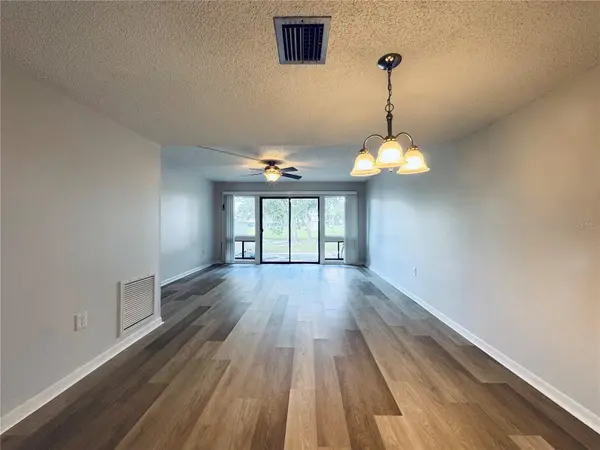 5089 EAGLESMERE DR #D09, Orlando, FL 32819