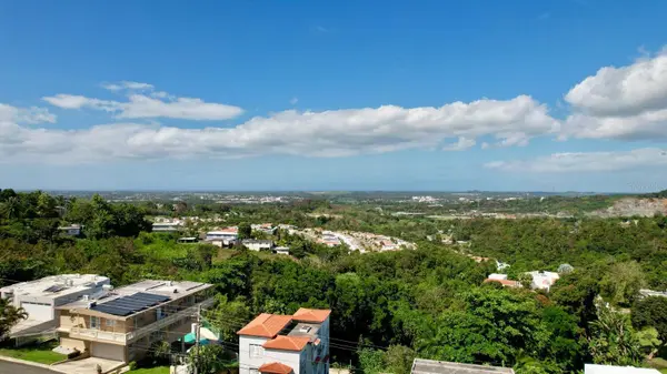 3 CALLE CAGUAX, Carolina, PR 00987