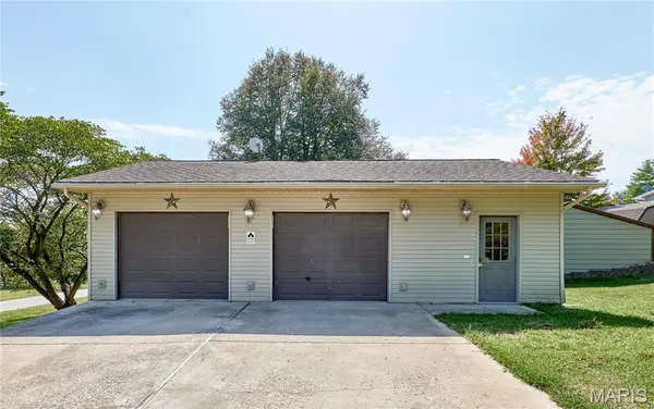 1503 Riverview DR, Elsberry, MO 63343