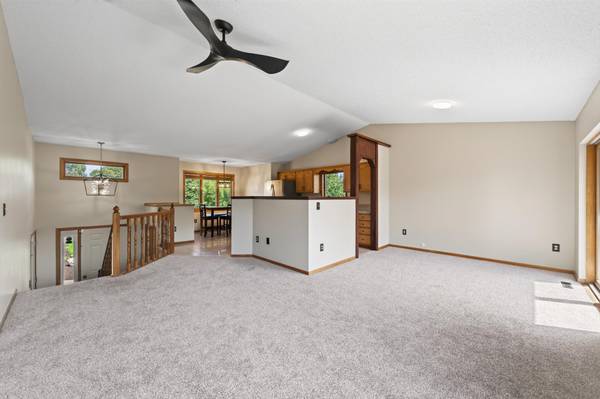 486 193rd LN NE, Cedar, MN 55011
