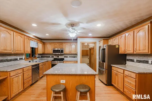 326 WESTMINSTER DR, Mackinaw, IL 61755