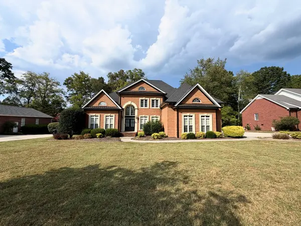 106 Somerset Ln, Tullahoma, TN 37388