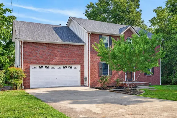 402 Pointe Clear Dr, Smyrna, TN 37167