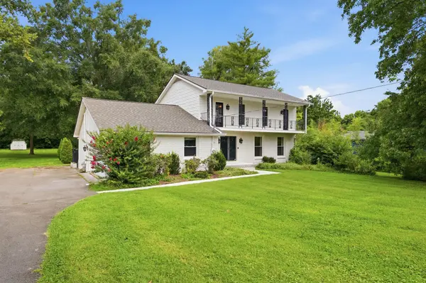 1303 General McArthur Dr, Brentwood, TN 37027