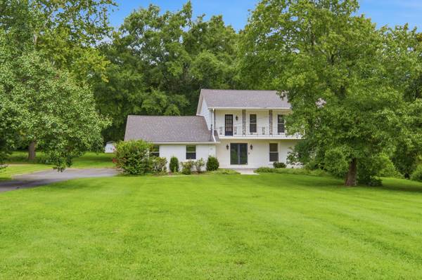 1303 General McArthur Dr, Brentwood, TN 37027