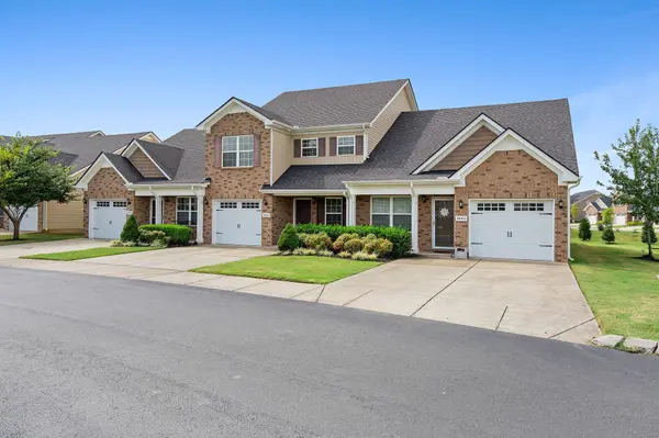 3442 Risen Star Dr, Murfreesboro, TN 37128